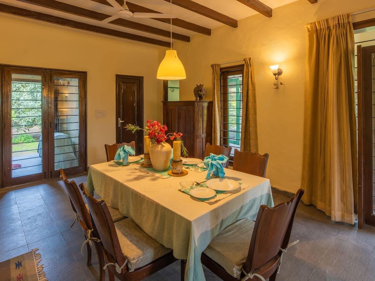 Dining at Magpie Cottage 5