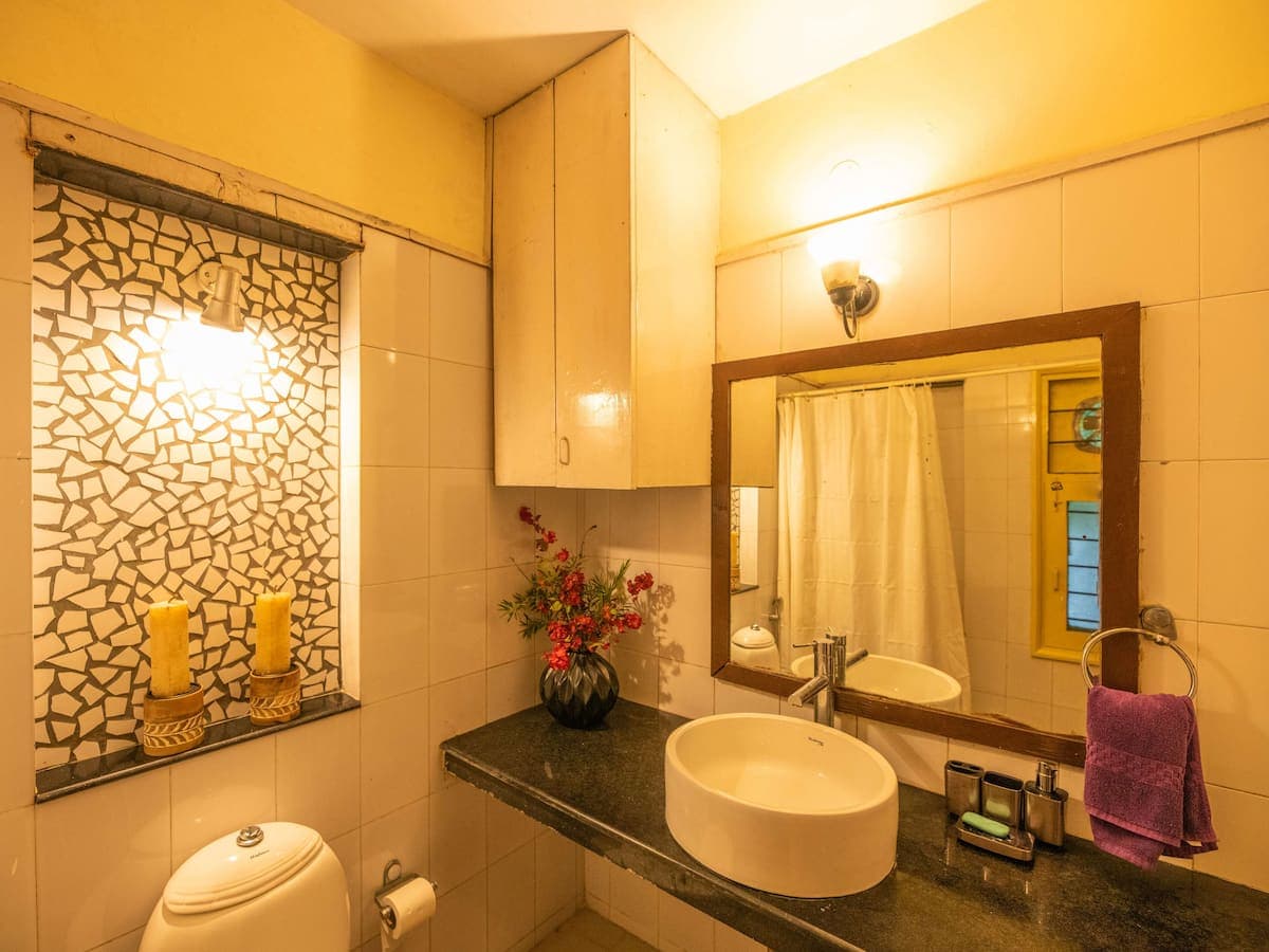 Full bathroom 1 1