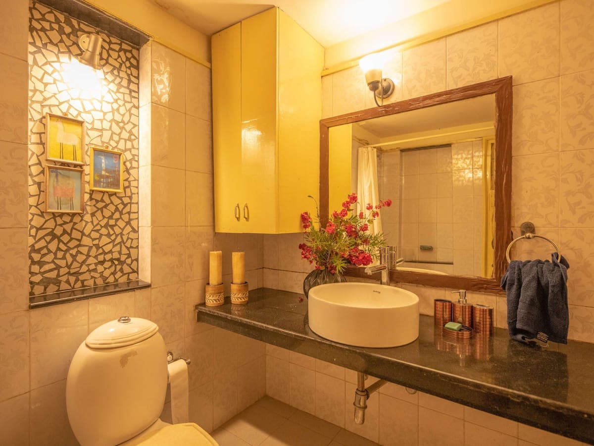 Full bathroom 3 1