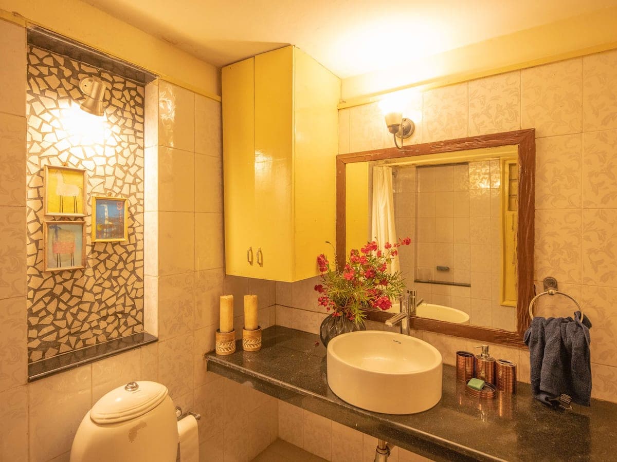 Full bathroom 3 2