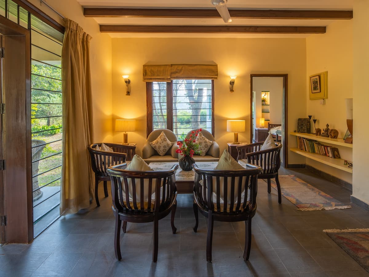 Living room 4